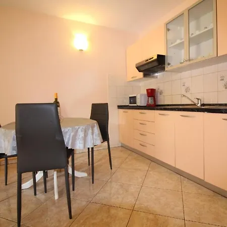 Apartamento Ferienwohnung In Mit Eigenem Garten *